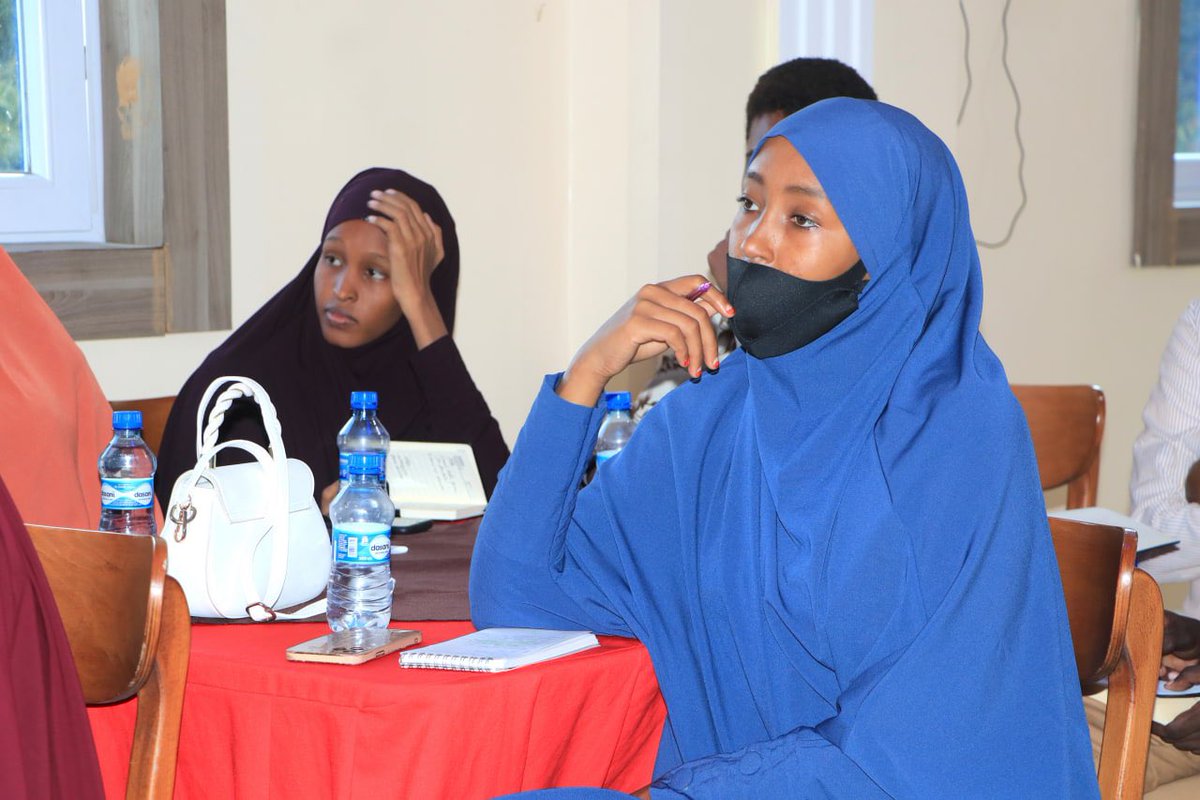 New Horizon tweet media