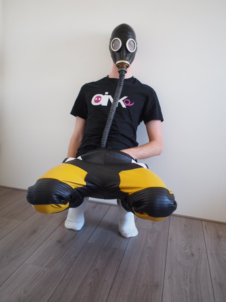 Got me some new <a href="/MrRiegillio/">MR. Riegillio</a> pants last week and oeh yes have I been enjoying them🤤