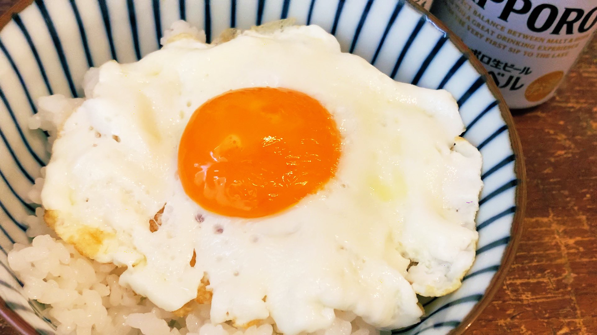 ぶっさん 今回は小学生の頃 姉と作っていた 目玉焼き丼 を 作りました 久しぶりに作るとうまい 是非ご覧いただき 一緒に作ってみて下さい 美味しんぼ 再現料理 目玉焼き 美味しんぼ 簡単でバカうまっ な目玉焼き丼 T Co Y7ivwpxjlx
