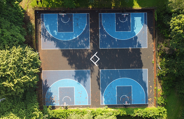etcsports's tweet photo. Throwing back to a fantastic project last year, this dedicated 3x3 basketball facility had some areas resurfaced and a beautiful colour spray, with quite the centre piece! Do you have a space could be transformed? #sportssurfaces #colourspray #basketball @bballengland @NBA https://t.co/NplxNhWfot