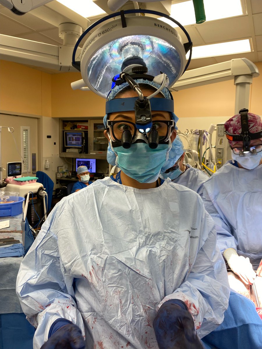 lindaschulteMD's tweet image. Just out here trying to be an authentic ethical human, drink enough water, sew fast but not too fast on circ arrest, text everyone back, be a good mom, stick in the middle of the artery, stick to my skin care routine, and post some educational sh*t on Twitter.