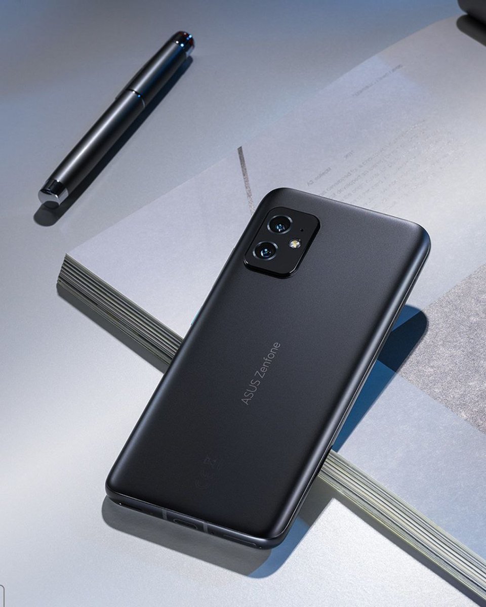 fulltime_techie's tweet photo. Bit late but it's Finally here! 
ASUS 8z Launched in India 🇮🇳 A compact flagship Android smartphone.

📱5.9" AMOLED
🧠SD 888
📷64MP+12MP Rear Cam | 12MP Front
🔋4,000mAH Battery | 30W
📢Stereo Speakers | 3.5mm 
⚖️169g weight 
💦 IP68 

💵 8+128GB: ₹42,999
Sale on 7th March! https://t.co/rphWkoaMaq