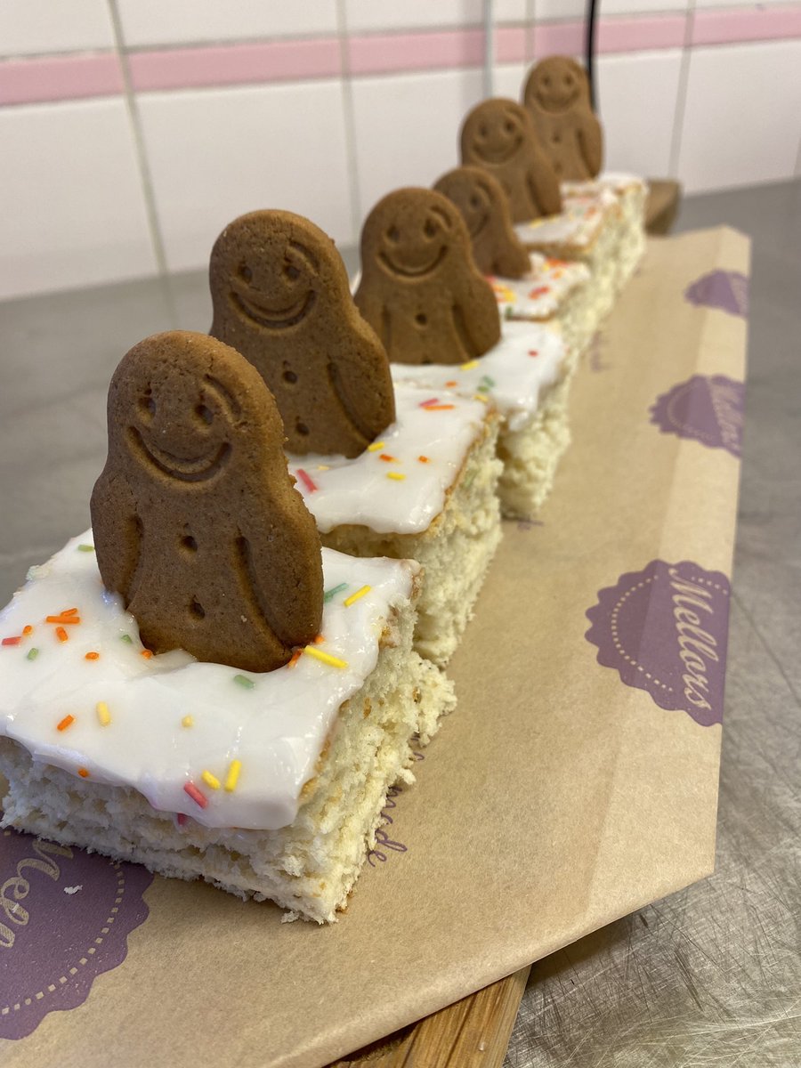 Ooh ….Jemma at Ashgrove is spoiling the children today 😁<a href="/mellorscatering/">Mellors Catering Services</a> <a href="/SashaWa55340819/">Sasha Walters</a> <a href="/DBNutrition_/">Danielle Watkins BSc (Hons) RPHNtr</a> <a href="/jem/">Jem</a>
