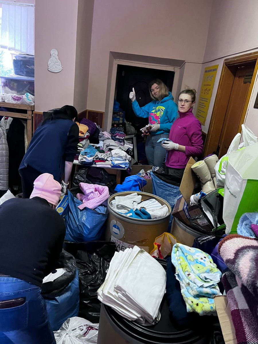 caritasukraine's tweet photo. We thank all our #volunteers for their help in this difficult time for the whole of #Ukraine!!
#RussiaInvadedUkraine  #caritasukraine #war https://t.co/nhaHhkGB37
