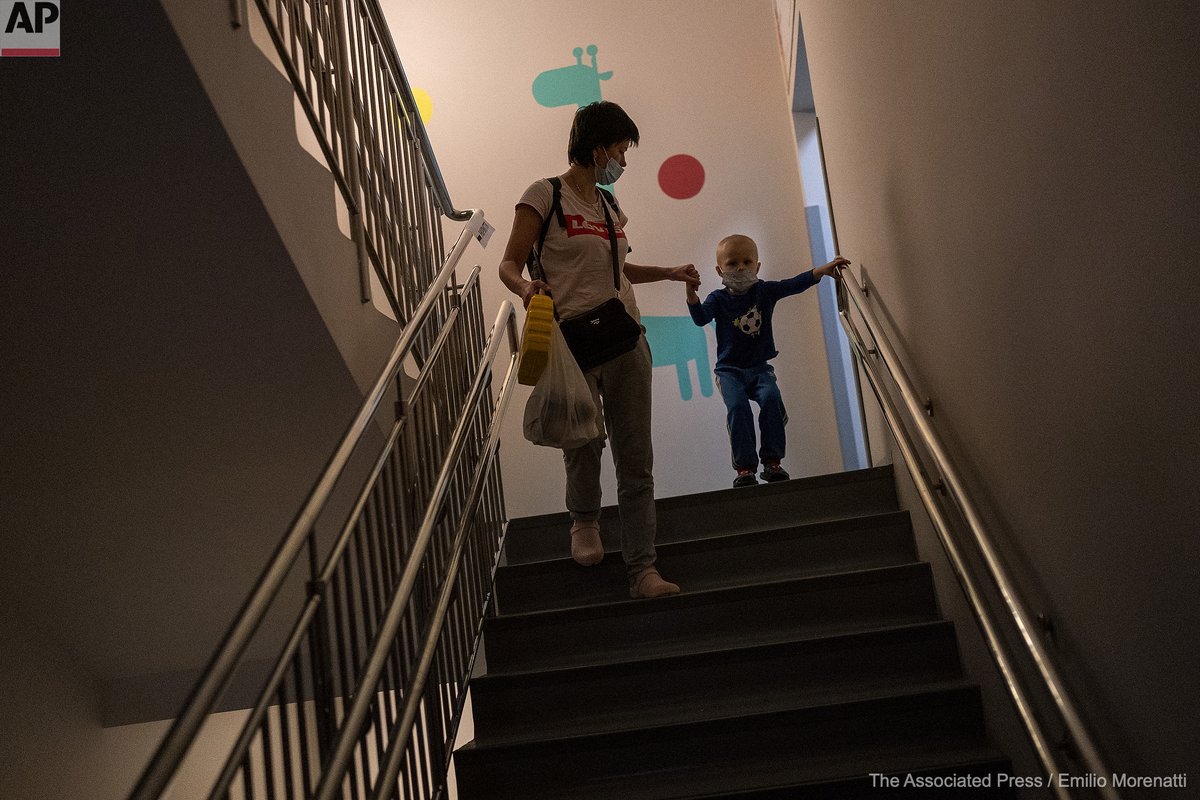 EmilioMorenatti's tweet photo. Oncology patients receive their treatment at a basement used as a bomb shelter, at the Okhmadet children’s hospital in central Kyiv, Ukraine, Monday, Feb. 28, 2022. (AP Photo/Emilio Morenatti) https://t.co/RSyNl6CLa3