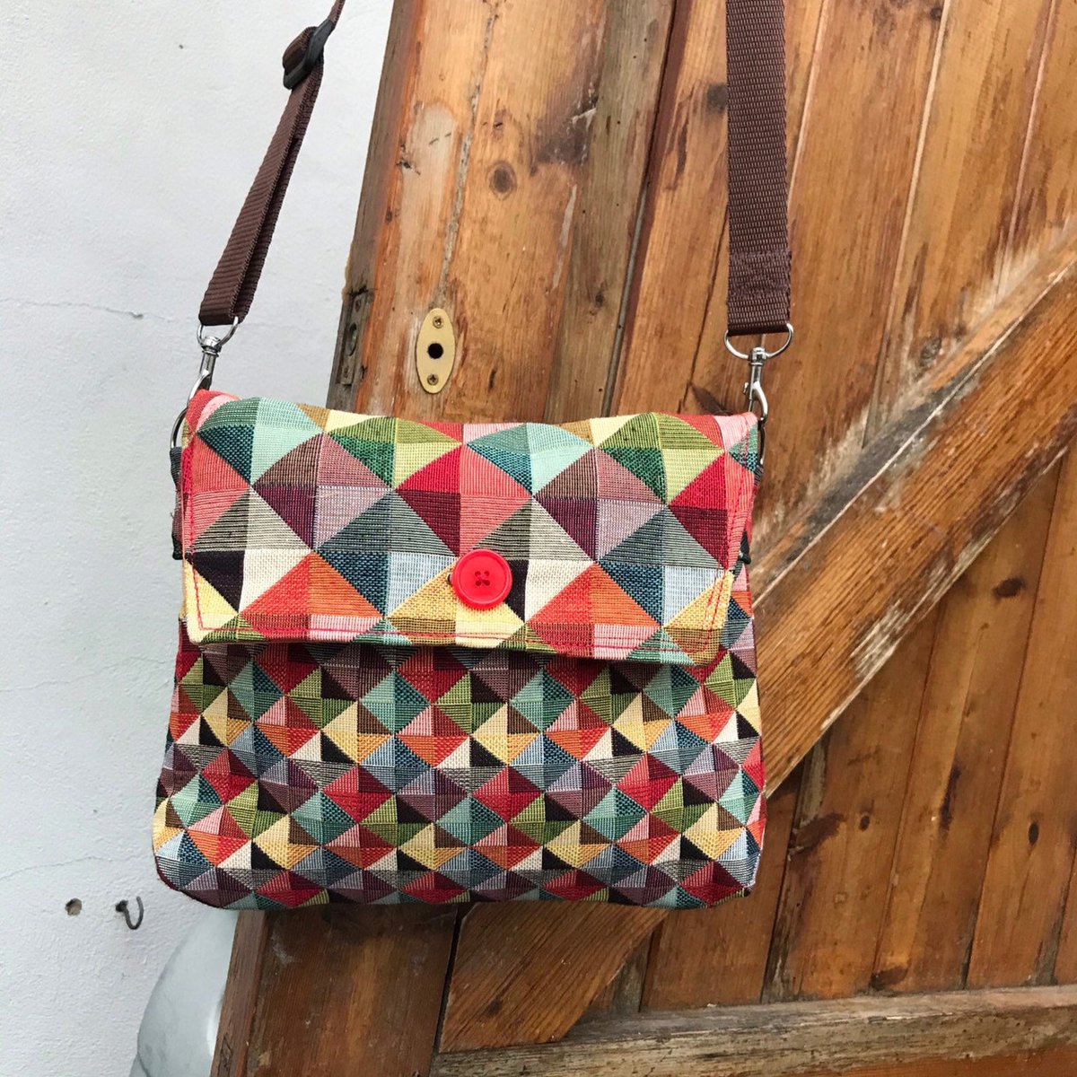 SarahCabello15's tweet photo. Fabric messenger bag, tapestry handbag, crossbody vegan, fabric handbags
This is a multi-coloured fabric messenger bag that is a handbag for women that can be worn as a crossbody bag because it has an adjustable strap. https://t.co/3wluk6daJ7