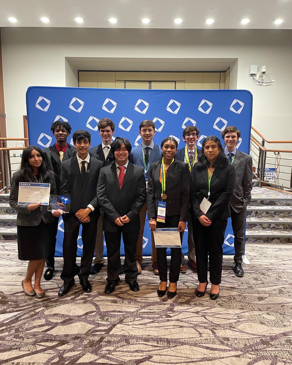 deca_rhhs's tweet photo. The Rock Hill High School DECA Club had a great time at the @SCDECA SCDC Competition! We had one 3rd place, two 4th place and one top 10 finish! Congrats to all who competed! @DECAInc @RHHSBearcats @RockHillSchools #scdeca https://t.co/Xe3GZgQ0lg