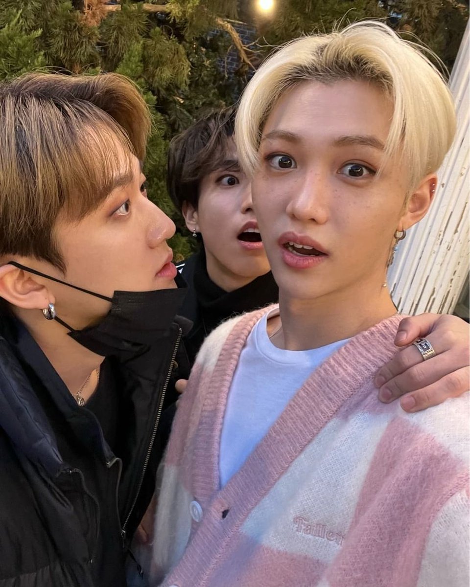 SKZMYHanJisung's tweet photo. [INSTA POST] 220228

@/realstraykids (posted by Felix) 

🔗https://t.co/O6YaRzSRyX

@Stray_Kids
 #StrayKids #스트레이키즈 
#STAYsMY #Han #HanJisung  #한 #한지성 https://t.co/a0XuKFh33q
