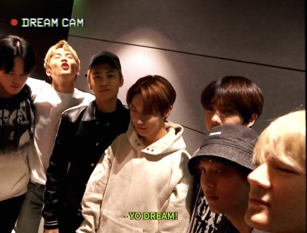 markcvtt's tweet image. RENJUN TINYY