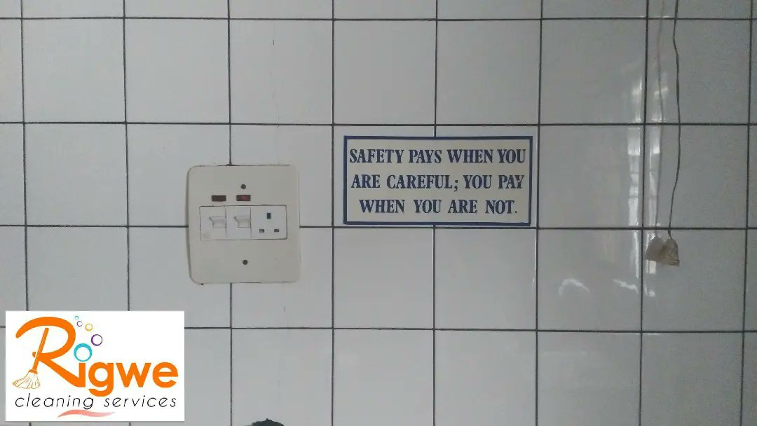 rigwecleanings's tweet photo. Think #Safety , Act #Safely 
#housekeeping 
#ResidentialCleaning #Warri #Effurun #HouseCleaningService #Cleaning #Services https://t.co/Izhtmd0NnW