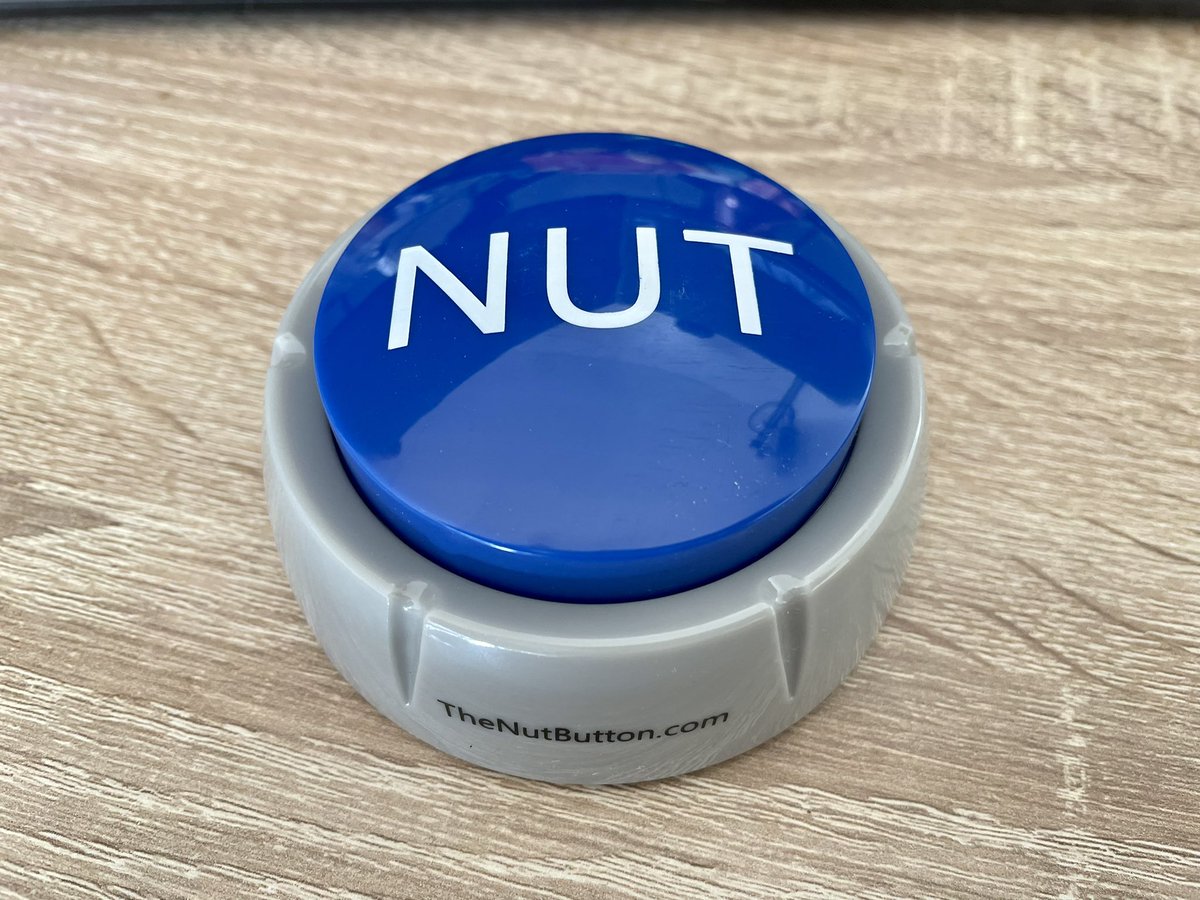 CaramelKaiteki's tweet photo. Thanks to @Aureleon270 for gifting me this NUT button from my Throne (https://t.co/YuCFGUuO3u)
Now I can appropriately NUT on stream whenever I simp for yet another hot girl~
#Throne #NUTButton #CantSpellNutritionWithoutNut https://t.co/xYXZspFQW0