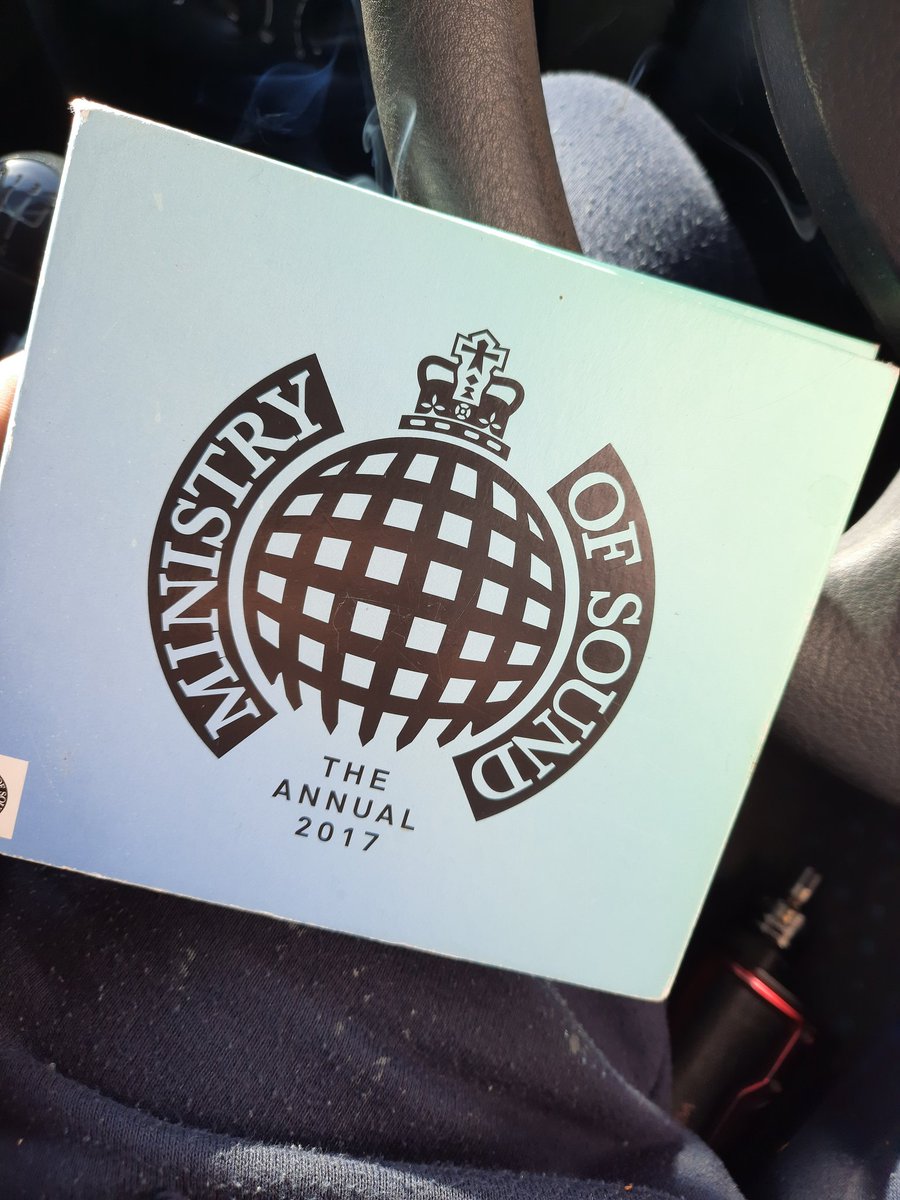 mcozone71's tweet photo. 2017 was a good year for music shiftkey bb diamond "gone missing" what a banger that switch at the end with that proper 4x4 bass line oi oi havnt listened to this for so long I'm loving this in my car with sunshineing come on! https://t.co/H0uMaKasIw
