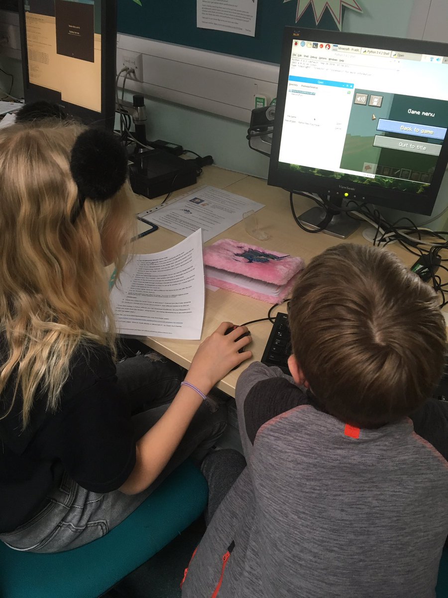 Yorks_STEAM's tweet image. As I get my Raspberry Pi 2 and 3 ready for the #RJam tonight I am so pleased I listened to that little clip on BBC Radio4 Today, about a computer most of the world can afford, all those years ago. Happy Birthday!#RaspberryPi10