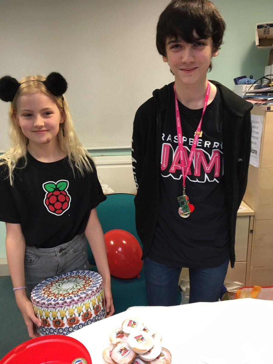 Yorks_STEAM's tweet image. As I get my Raspberry Pi 2 and 3 ready for the #RJam tonight I am so pleased I listened to that little clip on BBC Radio4 Today, about a computer most of the world can afford, all those years ago. Happy Birthday!#RaspberryPi10