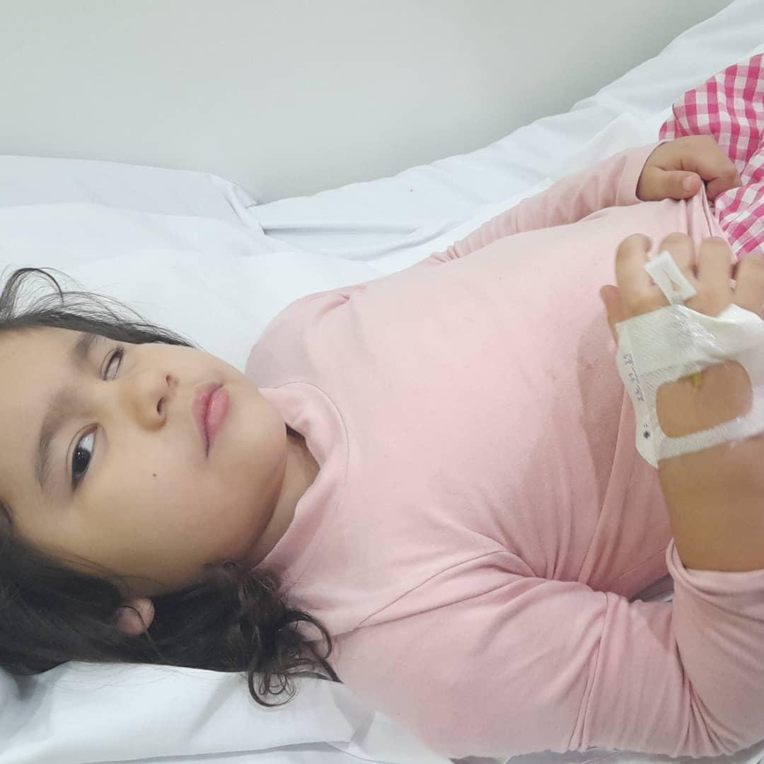 Buenos días  les pido de todo corazón que nos vuelvan ayudar con sus granos de arena nos falta una semana para viajar a sao paulo para que thais sea nuevamente evaluada en el único ojito que tiene y ve para saber como esta el tumor thais sigue en lucha para salvar el único ojito