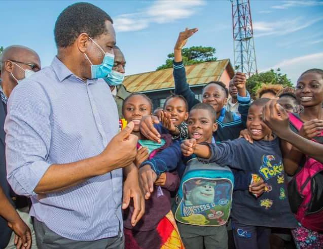 HHichilema's tweet photo. Overwhelming enrolment in GRZ schools is a positive indicator of the huge appetite for education in #Zambia. Our duty now is to increase number of classrooms using the enhanced #CDF and employing more teachers. #SeedsOfProsperity #WeAreFixing https://t.co/zePo0wSk8l
