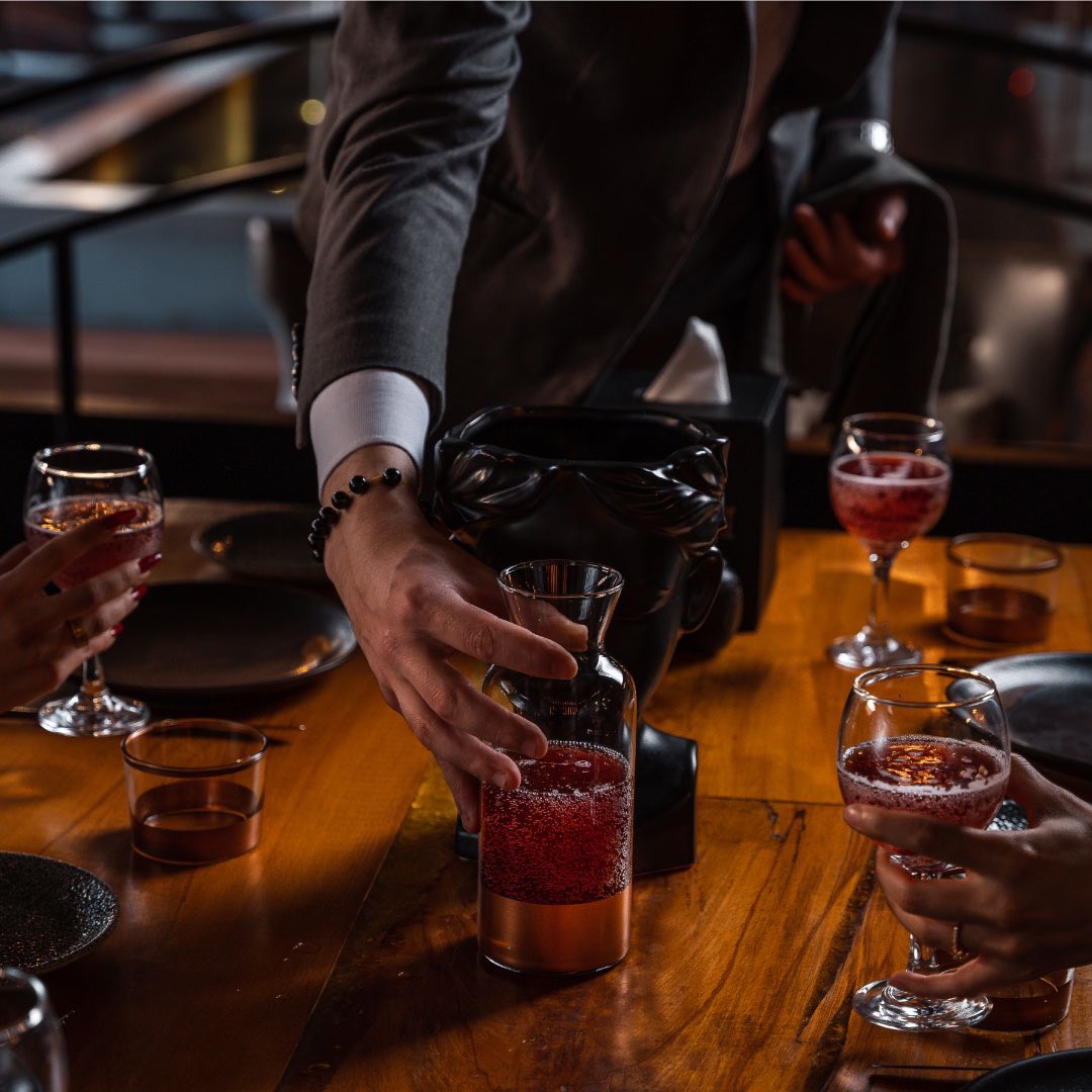 ovvilounge's tweet photo. A fusion of colors and tastes for an amazing experience.
مزيج من الألوان والأذواق لتجربة مدهشة.

 #اوفي #مطعم #مطاعم #مطاعم_الرياض #موسم_الرياض #ستيك #لحم #لحوم
#ovvi #riyadh #restaurant https://t.co/Lqqo8qX83u