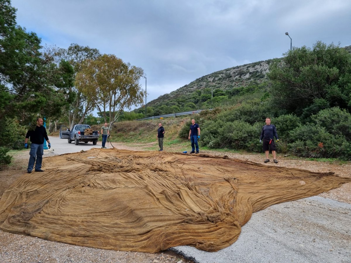 ghostdivingorg's tweet photo. Where do all the nets go that you recover? Good question, it differs per material. 🤔 This process runs in collaboration with @healthyseas_org since the start in 2013. The best-known partners are @NofirAS and @Bracenet_ #ghostdiving #ghostfishing #ghostgear #recycling #upcycling https://t.co/UuMV12zB2V