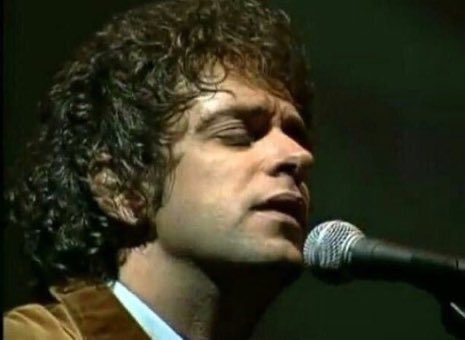 qrpress_'s tweet photo. Se cumplieron 30 años de ‘Té Para Tres’, la gran canción de Soda Stereo en la voz de Gustavo Cerati, como parte de su clásico disco ‘Canción Animal’: https://t.co/DpRmYICPOj https://t.co/o5AfTQ3rCy