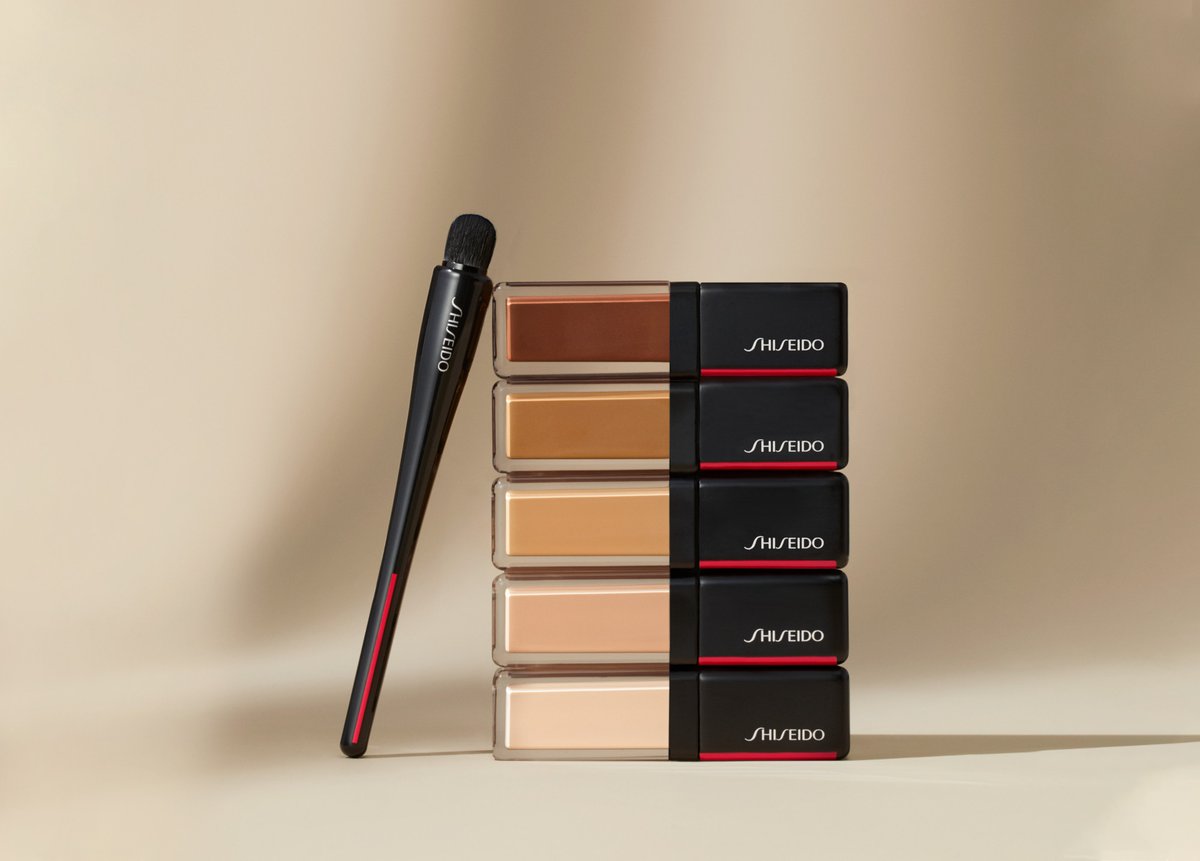 ¿Necesitas disminuir ojeras, manchas, rojeces o imperfecciones? Consíguelo inmediatamente con Synchro SKin Self-Refreshing Concealer. bit.ly/3HgpUZ3