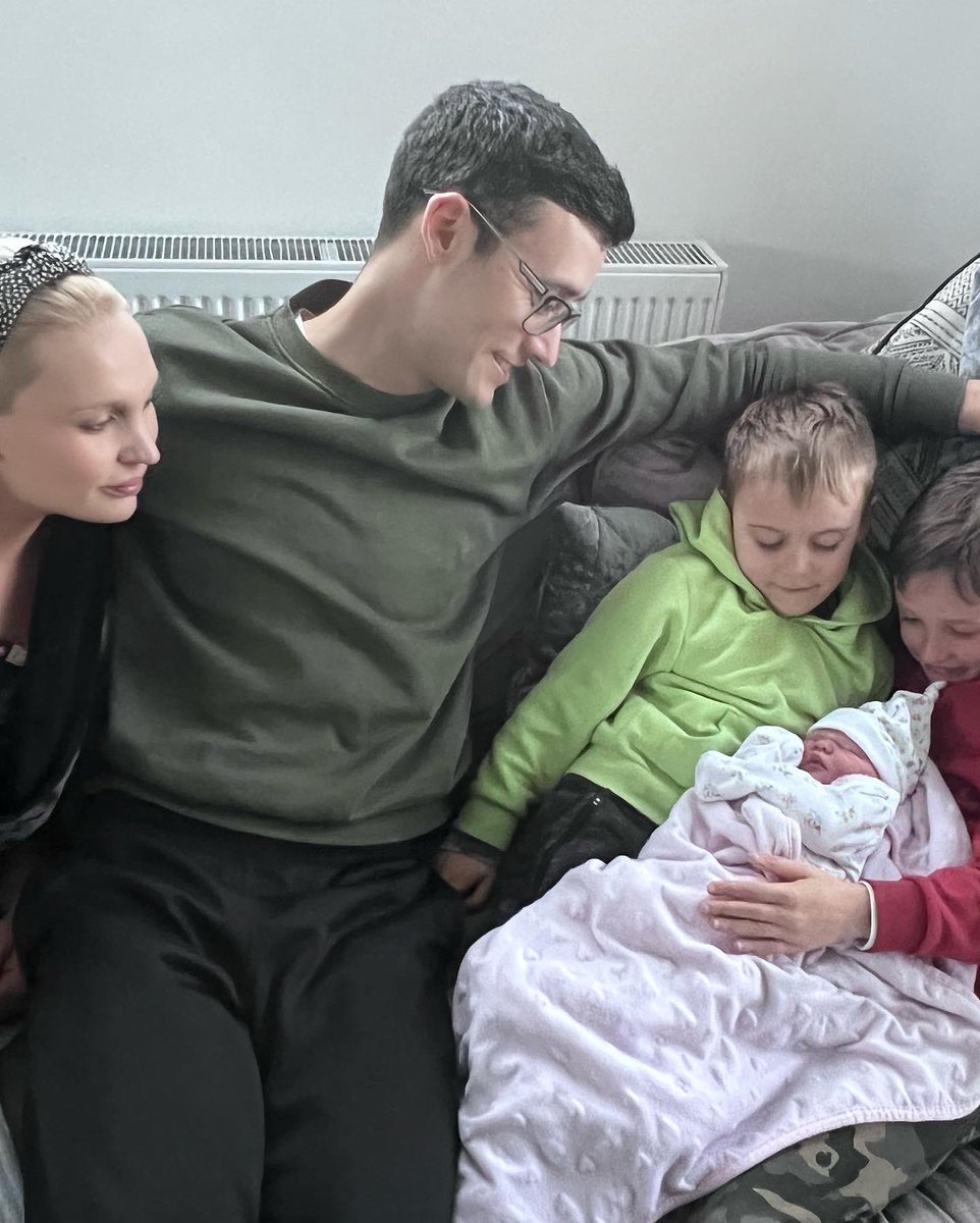 Eloise Isabel Rose Hickey born yesterday afternoon at home weighing 6lb8 💖 

Katie was amazing, baby is an absolute dream, the boys are totally besotted, as am I 🥰

Xx