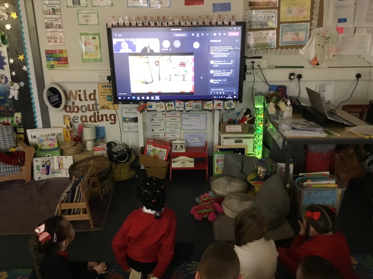 GlencoatsPS_'s tweet image. Thank you to @DigiLearnScot for our story MonkeyCow we have been thinking about how to create secure passwords. @ictcrowd #cyberscotlandweek2022 💻