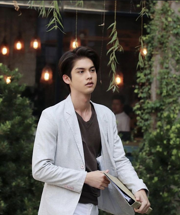 withlovepica's tweet image. [BRIGHTWIN AU] 

“MAZE” 

Tradisi kuno menyebalkan yang memaksa Dosen muda harus menikah diam-diam dengan salah satu mahasiswanya. Tak satupun yang tahu soal status mereka kecuali keluarga. Hingga Briarka akhirnya menunjukan pada dunia tentang keluarga kecilnya.