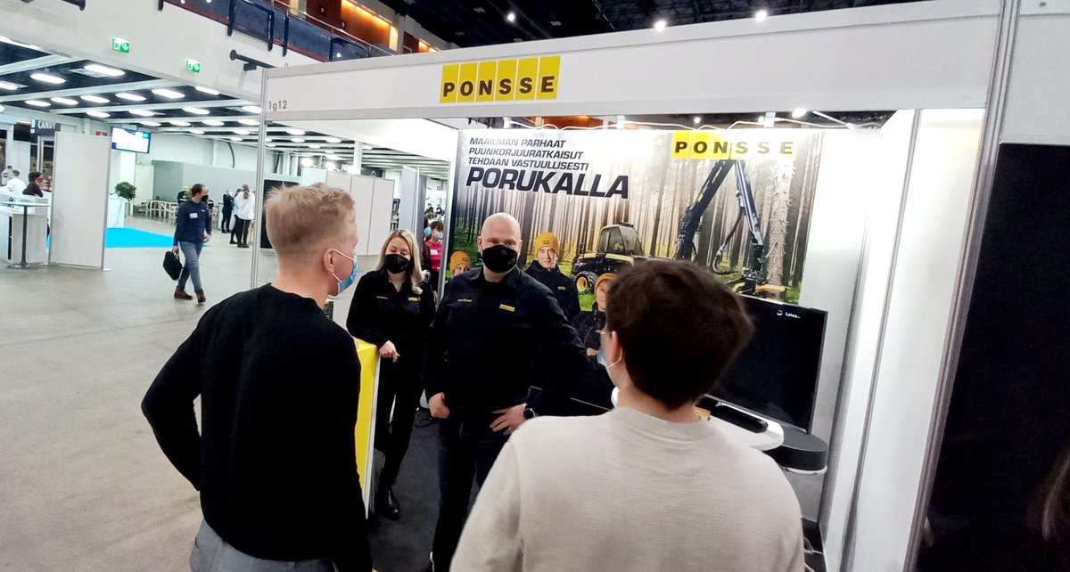 Hyviä keskusteluja ja kohtaamisia korkeakouluopiskelijoiden rekrytointitapahtumassa Helsingissä <a href="/Contact_Forum/">Contact Forum</a>! Kesätyöhaku on käynnissä maaliskuun loppuun 👉 ura.ponsse.com #kesätyö #rekry