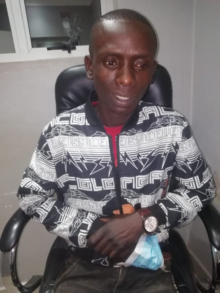 Say his name - MBONENI NCUBE. 

Recently married. 
Lived in a one-room place. 
Had a young daughter. 
Murdered by Zanu PF.

Why? 

To them, the citizens are “lice” to be “crushed”. 

It is not a crime to hope for a better Zimbabwe.

We need new leaders.🇿🇼