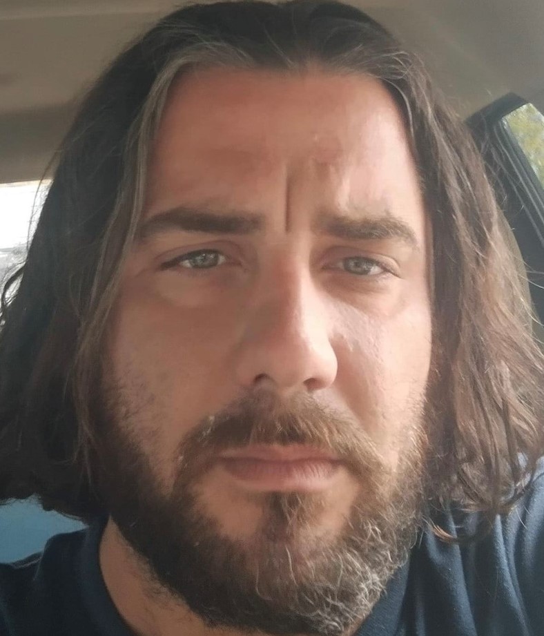 TPSOperations's tweet photo. MISSING:
Marco Muia, 36
- seen Feb 27, Sheppard Avenue West and Weston Road area.
- 5'8", 220lbs., heavy build, long braided brown hair and greyish green eyes.
- wearing a black wind breaker jacket with words “Panini Cappuccino” on front, gray and yellow hoodie.
#GO380882
^ep2 https://t.co/FLoIiWZOWm