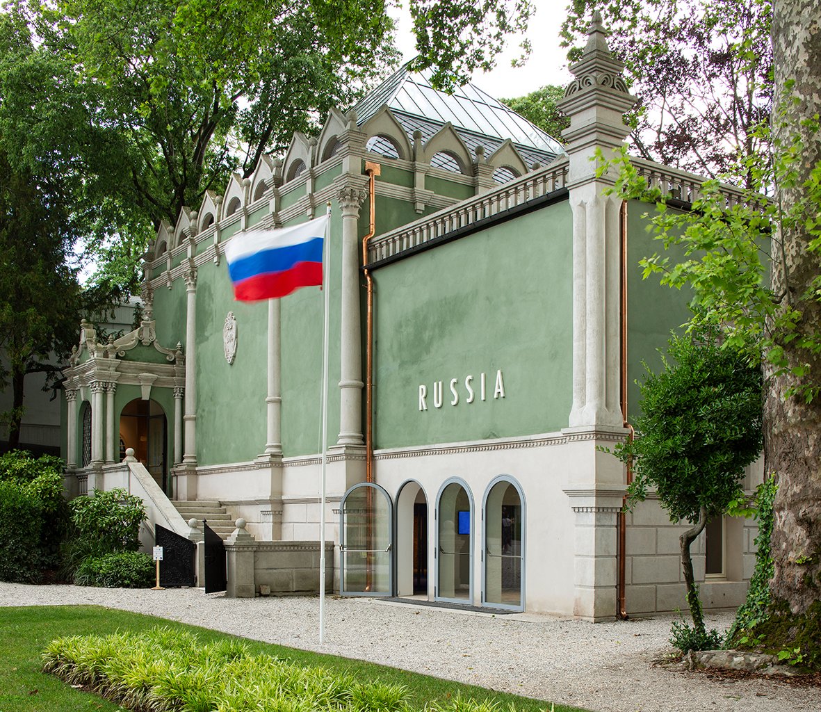 #LaBiennaleDiVenezia has been informed of the decision by the curator and artists of the #RussianFederationPavilion who have resigned from their positions, thereby cancelling the participation in the #BiennaleArte2022. 

Read the statement → bit.ly/3pmWmmi
