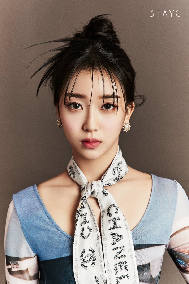 sumimbae's tweet image. That’s my promised place, I’ll flap my wings. A sparkling path of light, unmistakably. We’ll fly about, to every one of those gaps in space-time. ★