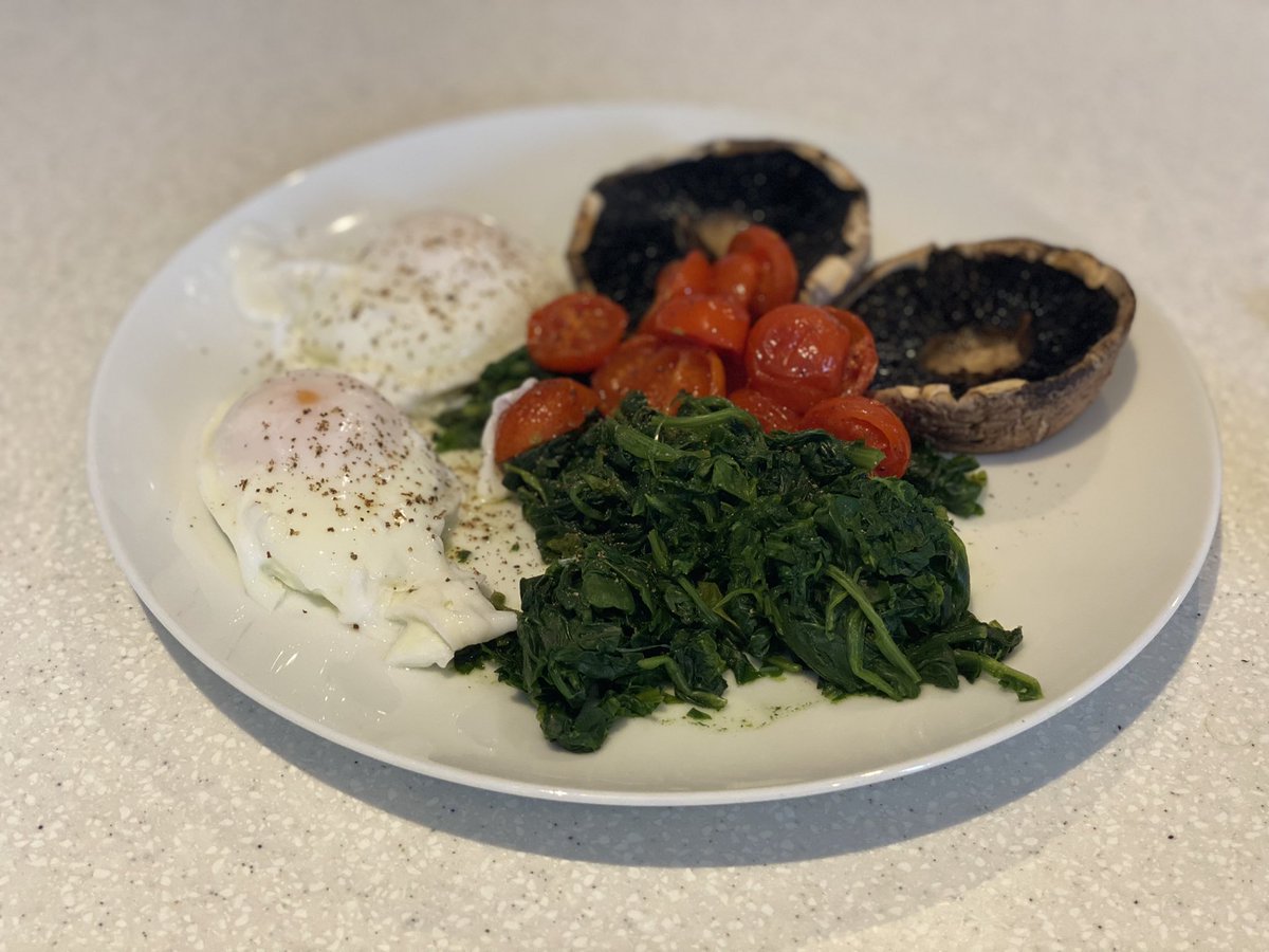 tracyplayle's tweet image. One of the ways that I self-sabotage when busy is to eat crap. So this week through #UtterlyContent I’m leaning in to healthy nutrition and self-care. Yep, that focus on well-being on our programme is also totally self-serving 😆