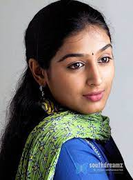 BrindaHere's tweet photo. Happy Birthday @PiyaShrimali! 🎂🎁🎊💐🎊
Have a great year ahead
#HBDPadmapriya | #HappyBirthDayPadmapriya #Padmapriya | #28thFebR https://t.co/WcKn4kOvhy