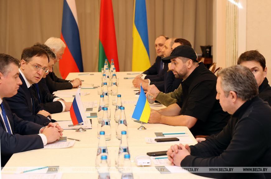 Christo Grozev tweet media