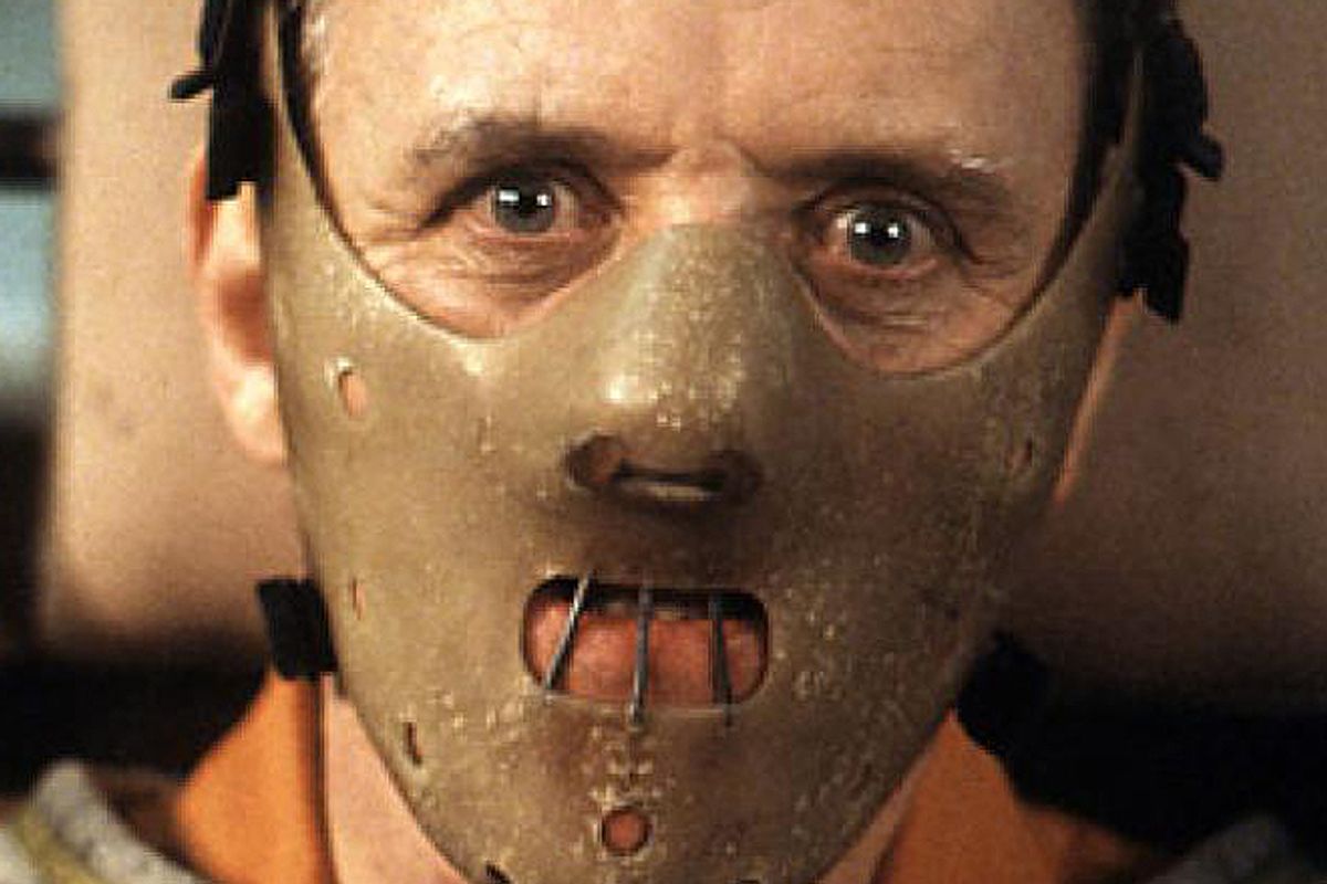 EagleSoulMan's tweet photo. WAR &amp; PEACE
Part1
The war with all it's ugliness
again, at the door of Peace
Like an arrogant and payee landlord
knocking the door of peace so hard
As a cannibal dripping blood from teeth
It's obvious he's hungry for human flesh
#StopWars #poetrycommunity #WritingCommunity #poet https://t.co/ZTcsYGgqzv