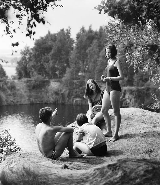 Paolo1264's tweet photo. Am See Beucha near Leipzig, Photo by Roger & Renate Rössing, 1967. https://t.co/DQahlZzPOP