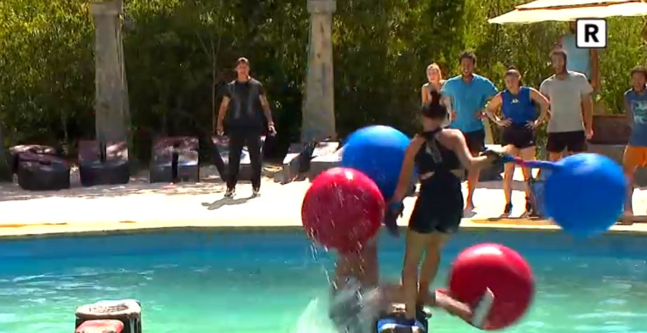 SurvivorDiyal0g's tweet photo. 🌴 ÖDÜLLÜ DOKUNULMAZLIK OYUNU (Karnıyarık-pilav-yoğurt)

--Kadınlar--

Birsen 🆚 Berna

Berna Keklikler kazandı

🔴 ÜNLÜLER          : 0
🔵 GÖNÜLLÜLER  : 1

#SurvivorAllStar2022 #Survivor #Survivor2022allstar https://t.co/JqXNVTlOwU