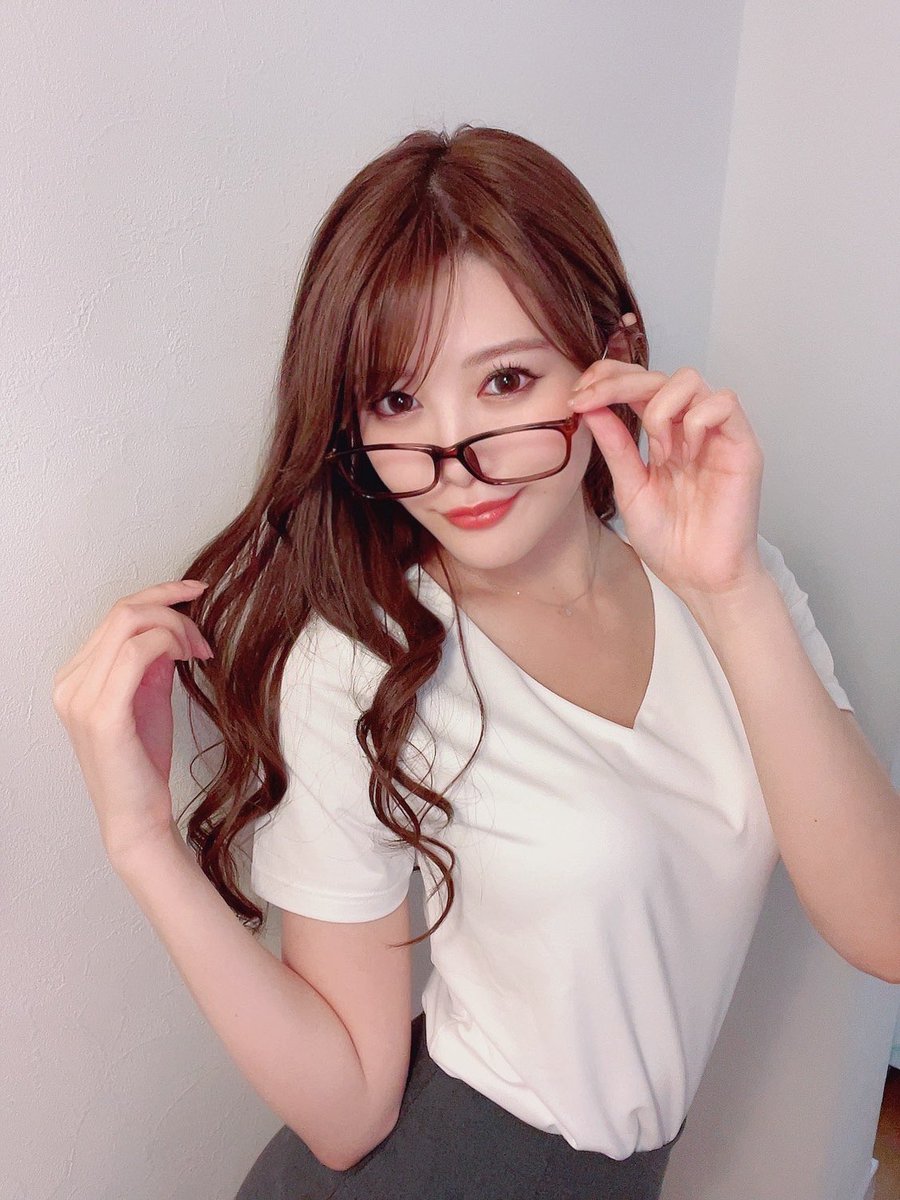 "minami_aizawa: 大 人 気 相 部 屋 の VR 編 出 ま し た 