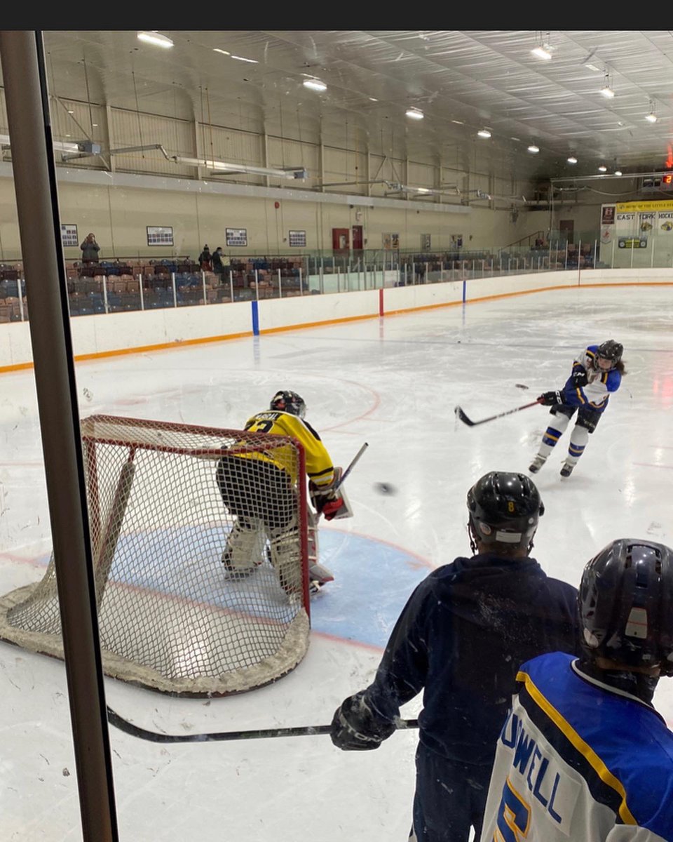 GTHL_EastYork's tweet photo. East York U17 selects have Canadian National Blind Hockey team goalie Joey Cabral join their practice #blindhockey #hockeyisforeveryone #inclusion #equityinsports @CDNBlindHockey https://t.co/YudbyJjoMJ