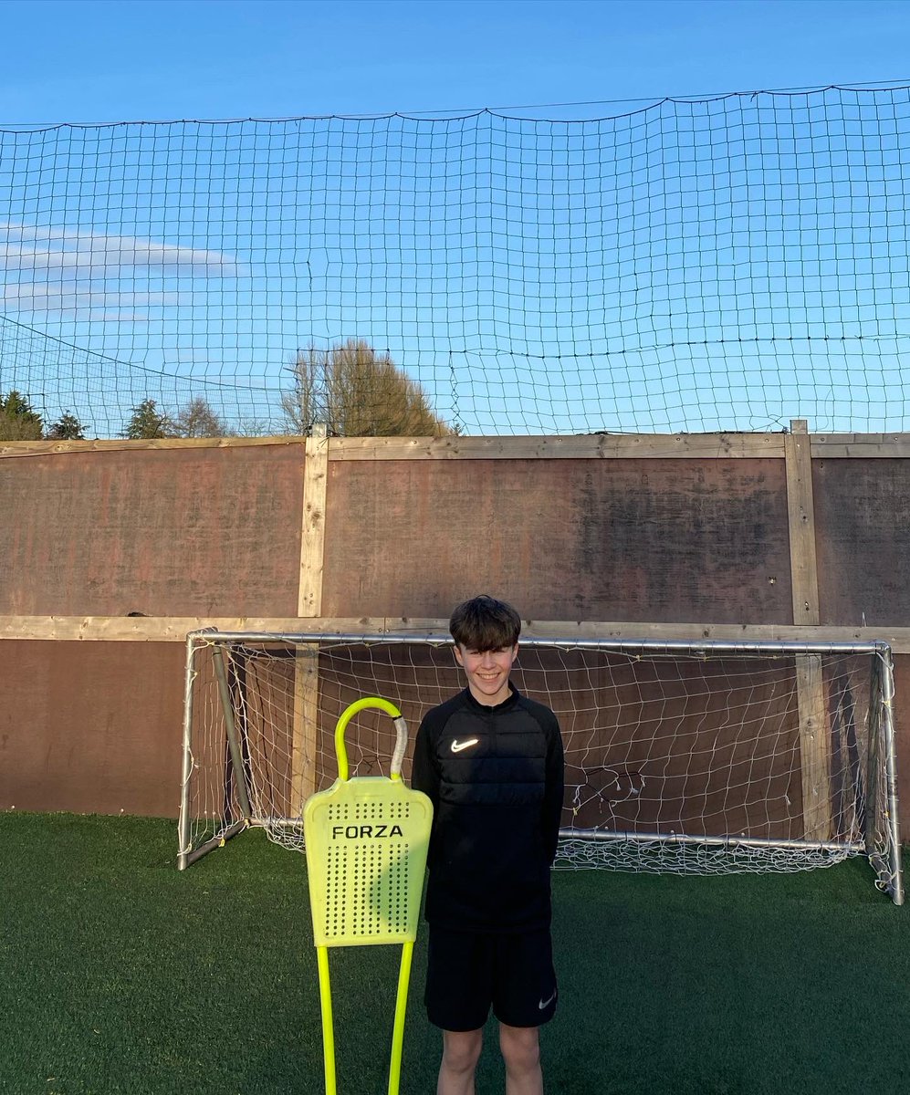 _FinishingTouch's tweet photo. After some horrendous weather the last few weeks, it’s been great to get some sessions back on in the last few days⚽️☀️

Solid work put in from everyone💪🏻😎 https://t.co/ioJmq7yQLK