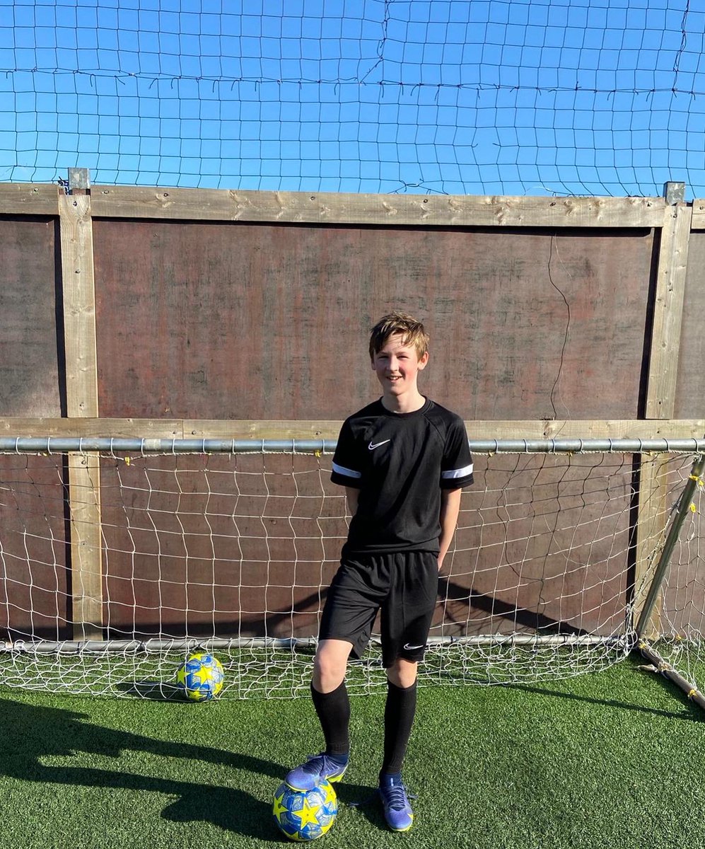 _FinishingTouch's tweet photo. After some horrendous weather the last few weeks, it’s been great to get some sessions back on in the last few days⚽️☀️

Solid work put in from everyone💪🏻😎 https://t.co/ioJmq7yQLK