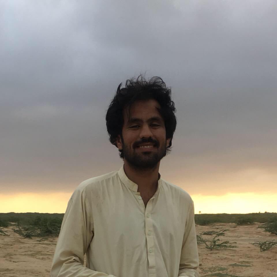 MahrangBaloch_'s tweet photo. What should Baloch students do? The State has left no safe place for them. They are neither safe at home, nor in educational institutions. Baloch youth need an organized political movement against this extreme level of state barbarism.
#ReleaseDileepBaloch https://t.co/z4kNeY3kW5