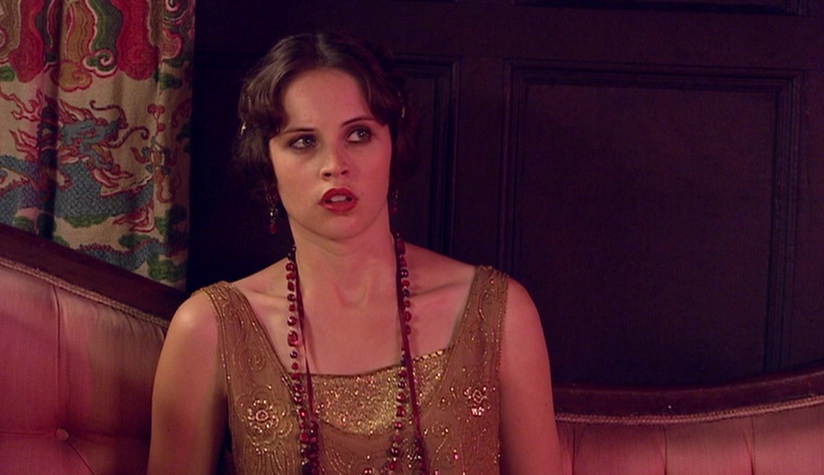 FelicityJBRcom's tweet photo. 📸 • Felicity Jones como Robina Redmond no episódio 4x07 - The Unicorn and the Wasp de 'Doctor Who' exibido em 2008. https://t.co/QhYuhiPsPm