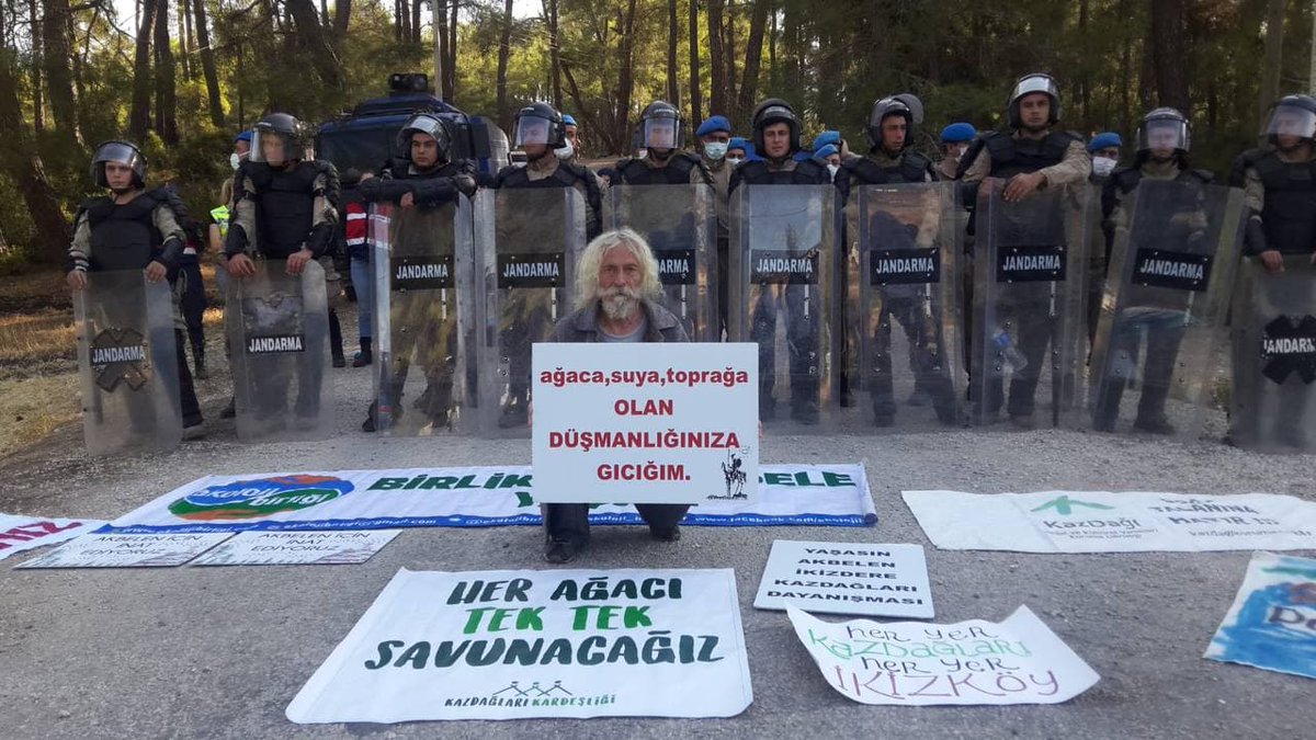 "Ağaca, suya, toprağa olan düşmanlığınıza gıcığım."

#AkbelenİçinAdalet
#AkbelenOrmanınıVermeyeceğiz