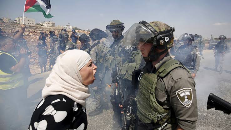 Ghadeer36616724's tweet photo. Those who want to help the people of Ukraine, take a look at the Muslims of Palestine #UkraineRussiaWar https://t.co/cIcwqJsxts