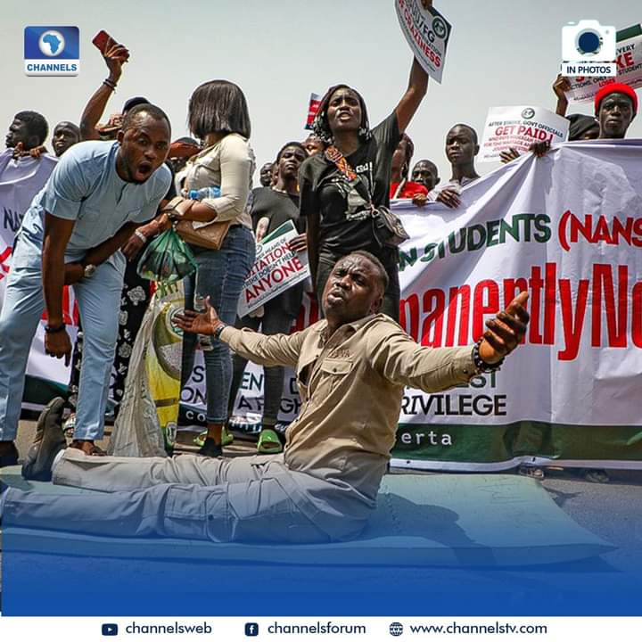 comrade_tariwa's tweet photo. The only language those people can hear and understand is protest. We therefore need to support and show solidarity to the affected Nigerian Students on their legal agitation to bring an end of the perennial and lingering ASUU strike.
#EndStrikeNow✊✊ https://t.co/Jf89mmMYu2