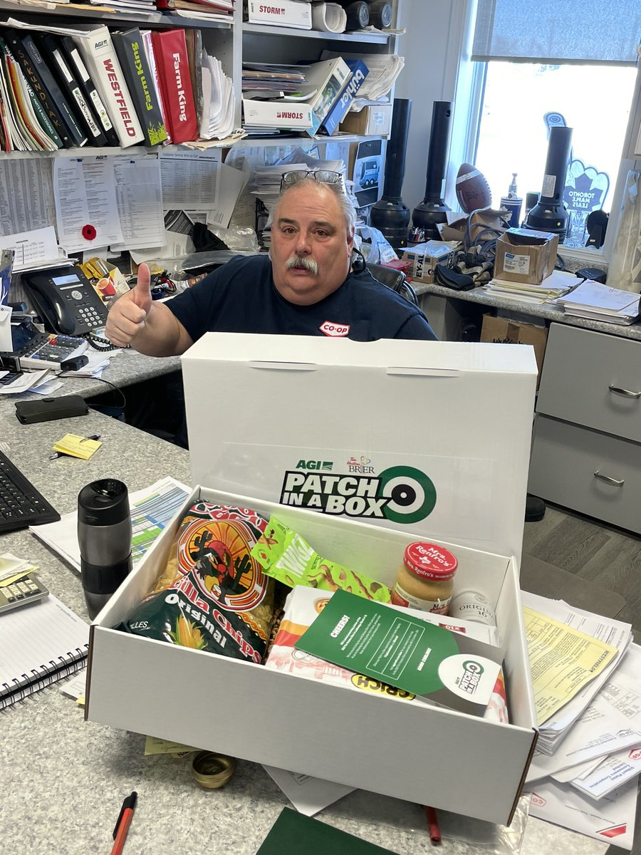 shymmer33's tweet photo. It’s that time of the year again, with the @AgGrowthIntl “Patch in a Box” being handed out before the start of the @CurlingCanada Brier!! #SnackTime #2022Brier #GoSask https://t.co/rpWxOxvX9E