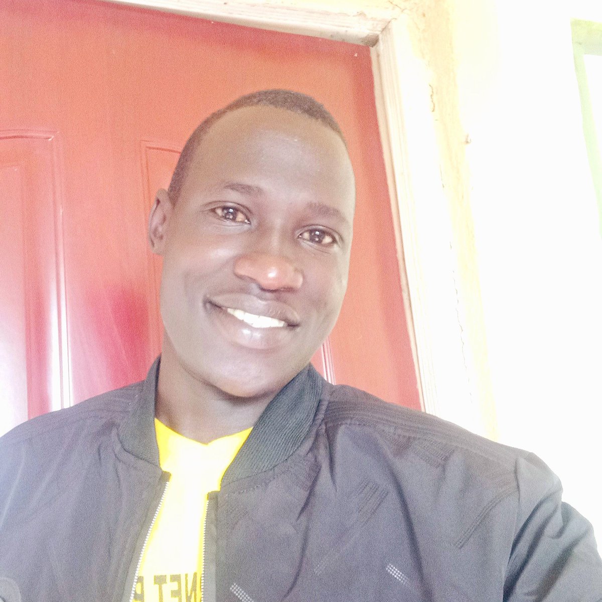 KenyaaObama's tweet photo. #NewProfilePic https://t.co/OlwAAZxyT9