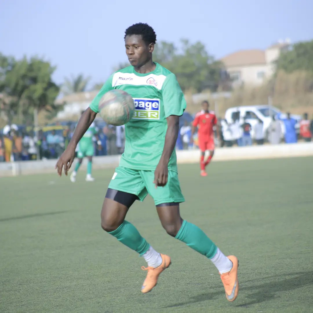 RealDeBanjulFC's tweet photo. The Control. The Composure. The Vision. The Pass π€©π.
Special things done by a special talent.
#RDB #Alieu #CityBoys #RealDeBanjul #NetPageFIBER https://t.co/F9o9GPRcDS